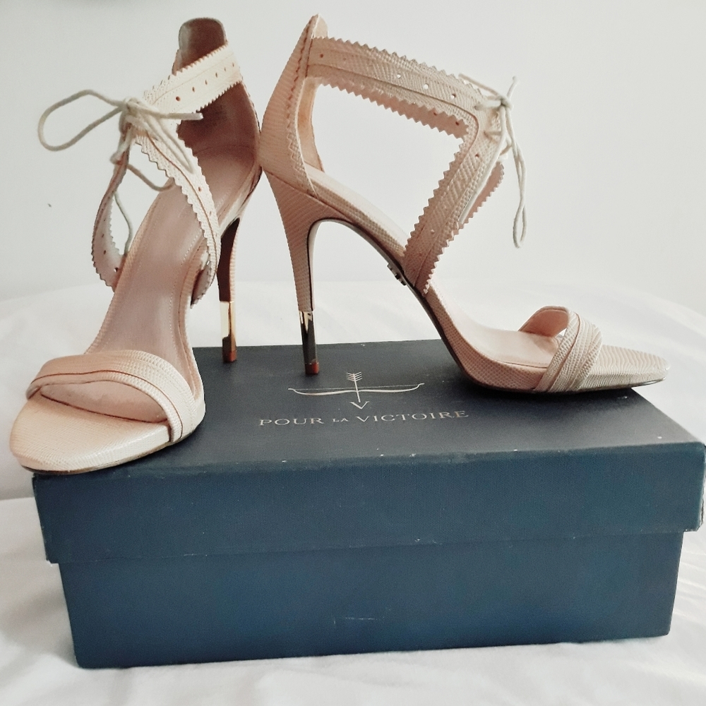 Pour La Victoire stilettos nude size 9.5